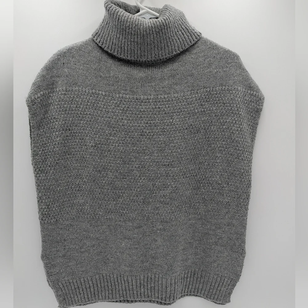 Oscar-St Heather Grey Turtleneck Sweater Vest Mixed Stitch Knit Sleeveless Small